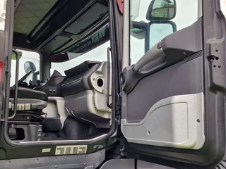 Scania T 2002 - T164-580 V8 Topline 4x2 - Original Torpedo/Hauber - Retarder - 4.70 WB - PTO/Hydraulic - Light bar - Leather seats obrazek 34