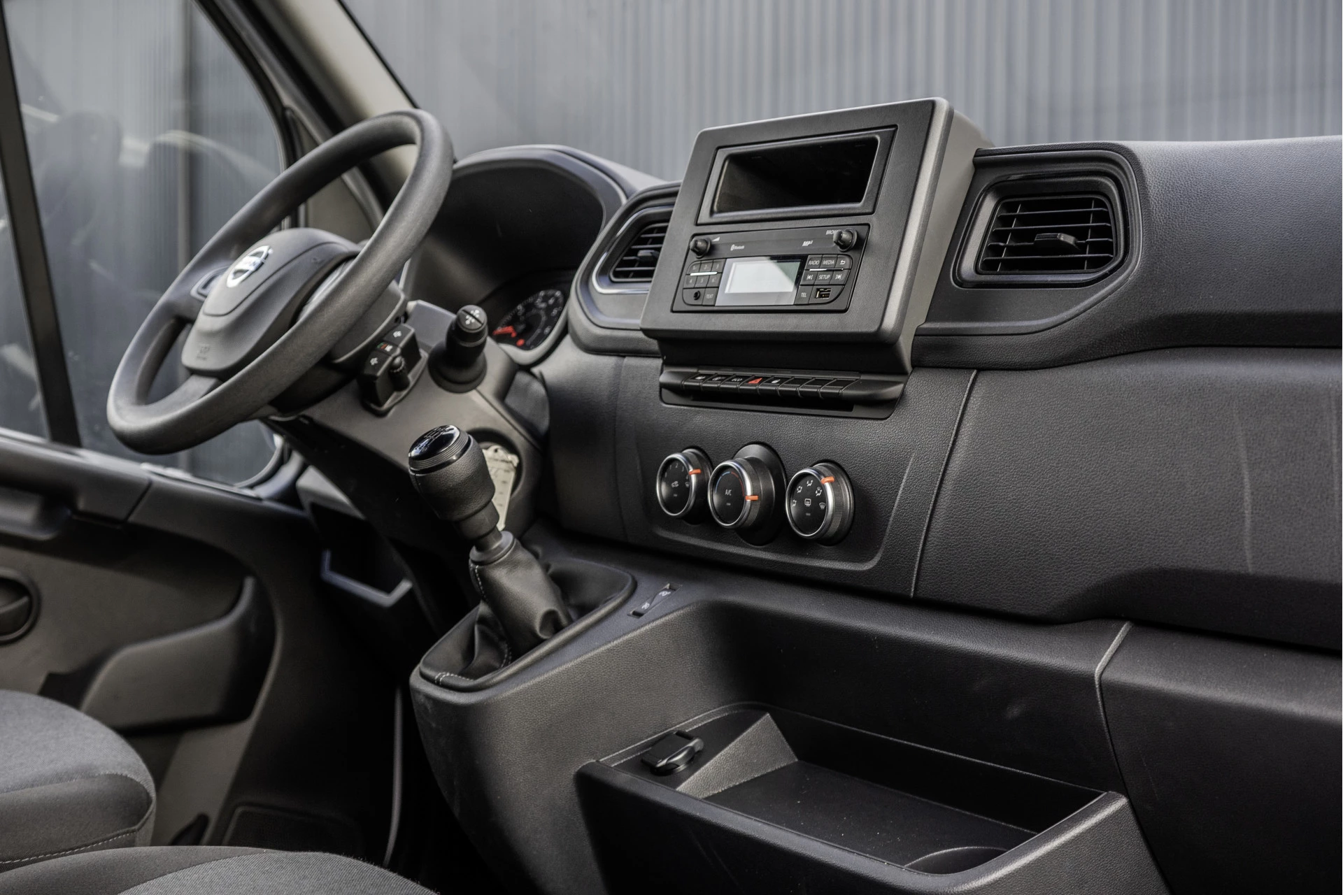Nissan Interstar 2023 - 2.3 dCi Bakwagen met deuren | 164 PK | Euro 6 | Cruise | Airco | MF Stuur immagine 2