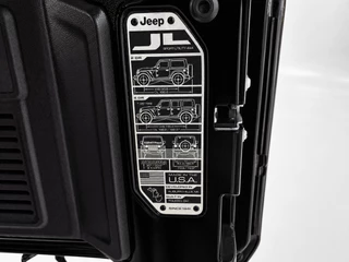 Jeep Wrangler 2022 - Unlimited 4xe plug-in 380 Sahara obrazek 7