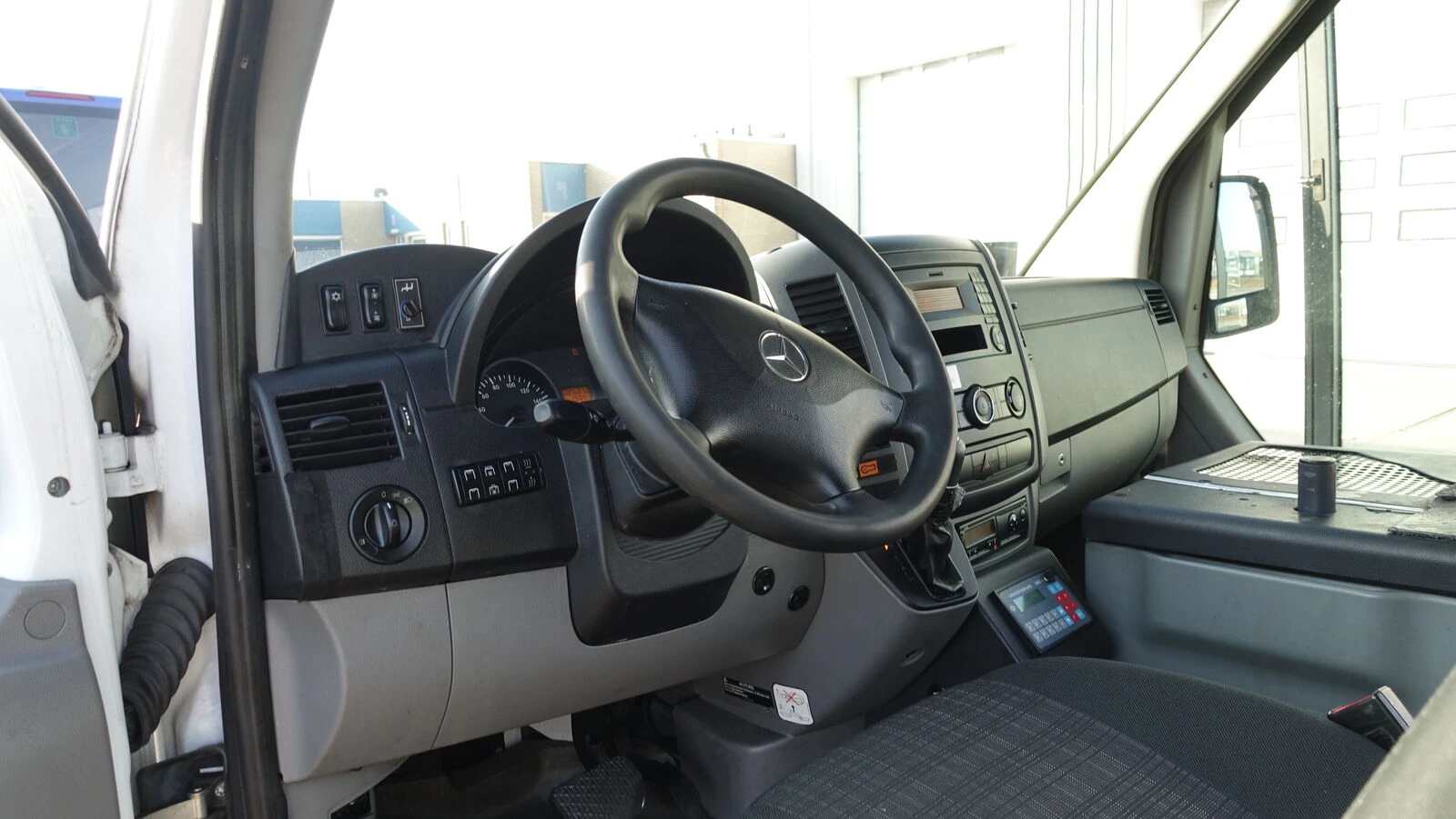 Mercedes-Benz Sprinter 2016 - city 35 - 14 Seats EURO 6 zdjęcie 50