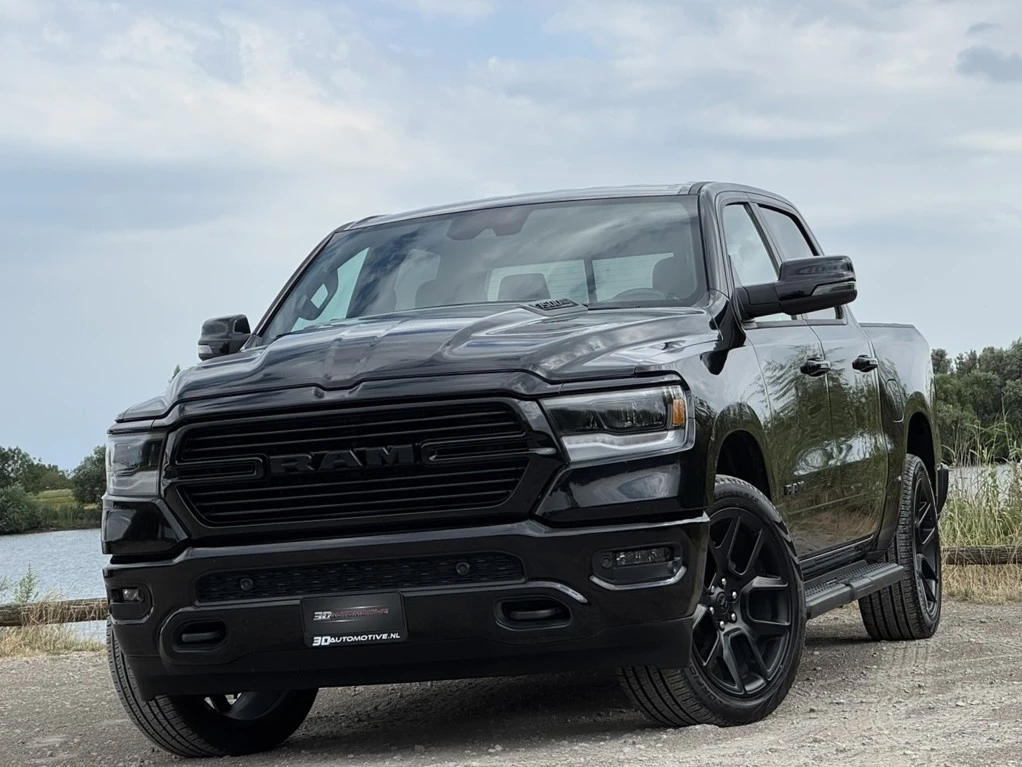 Dodge Ram 1500 2024 - LARAMIE NIGHT 5.7L V8, 1E EIG, LAGE BIJTELLING, DIGITAL CLUSTER, BLIS, H&K, CARVEN EXHAUST, 12 INCH SCREEN, 22 INCH afbeelding 1