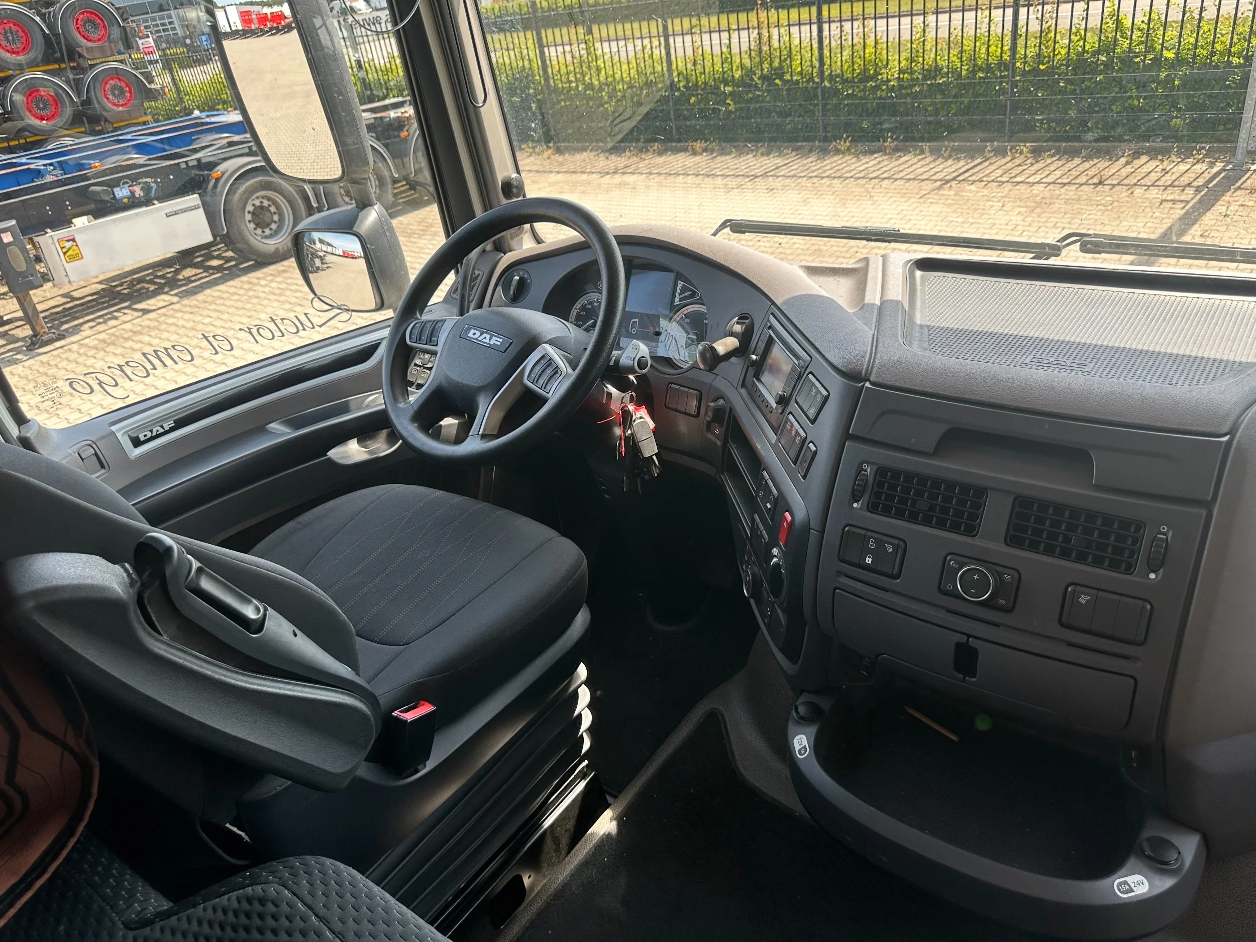 DAF XF480 2022 - XF 480 8x2 SC BDF / 10T frontaxle / EURO VI D / 365.000 km / NL-truck / APK: 03-2027 afbeelding 15