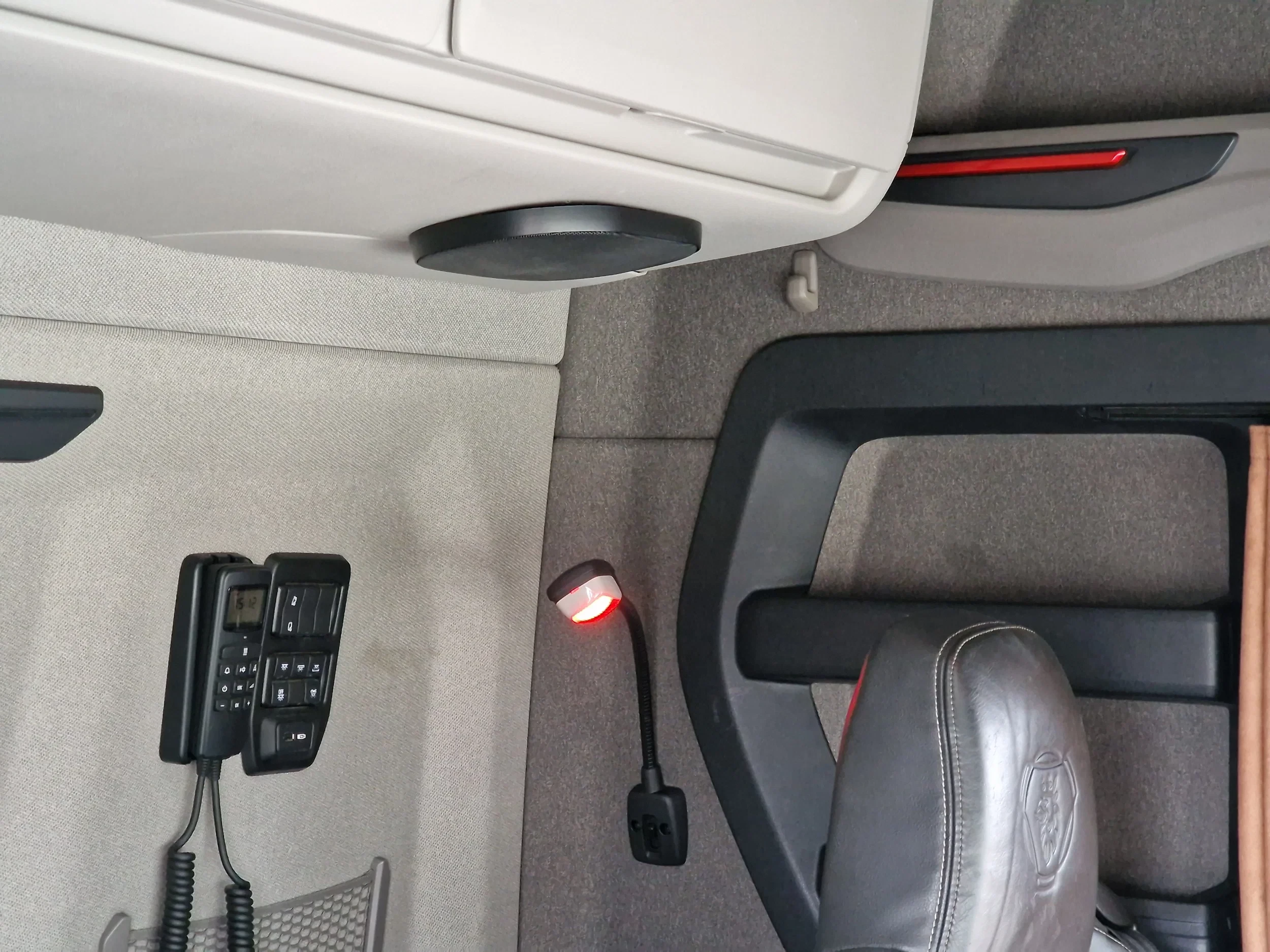Scania R 2021 - R650 V8 NGS Highline 6x2 - Retarder - Full air - 3.15 WB - Leather image 24