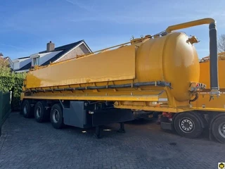 Burg BPO 13-30 RGZXX 2002 - BPO 13-30 RGZXX Tanktrailer 30.000 Liter zdjecie 1