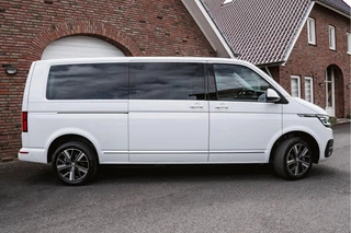 Volkswagen Caravelle 2023 - T6.1 2.0 TDI 204 PK DSG L2H1 A-KLEP DUB/CAB afbeelding 2 miniatuur