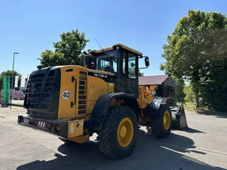 Hyundai HL730-9A 4X4 Radlader Mulch-/Klappschaufel KLIMA A 2016 - HL730-9A 4X4 Radlader Mulch-/Klappschaufel KLIMA A/C imagen 6