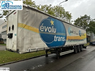 Lecitrailer 2005 - Tautliner Lifting axle à venda