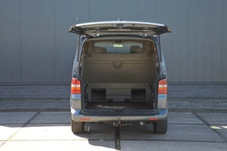 Volkswagen Transporter 2004 - 2.5 TDI 300 Budgetline DC 96KW Airco Trekhaak image 3