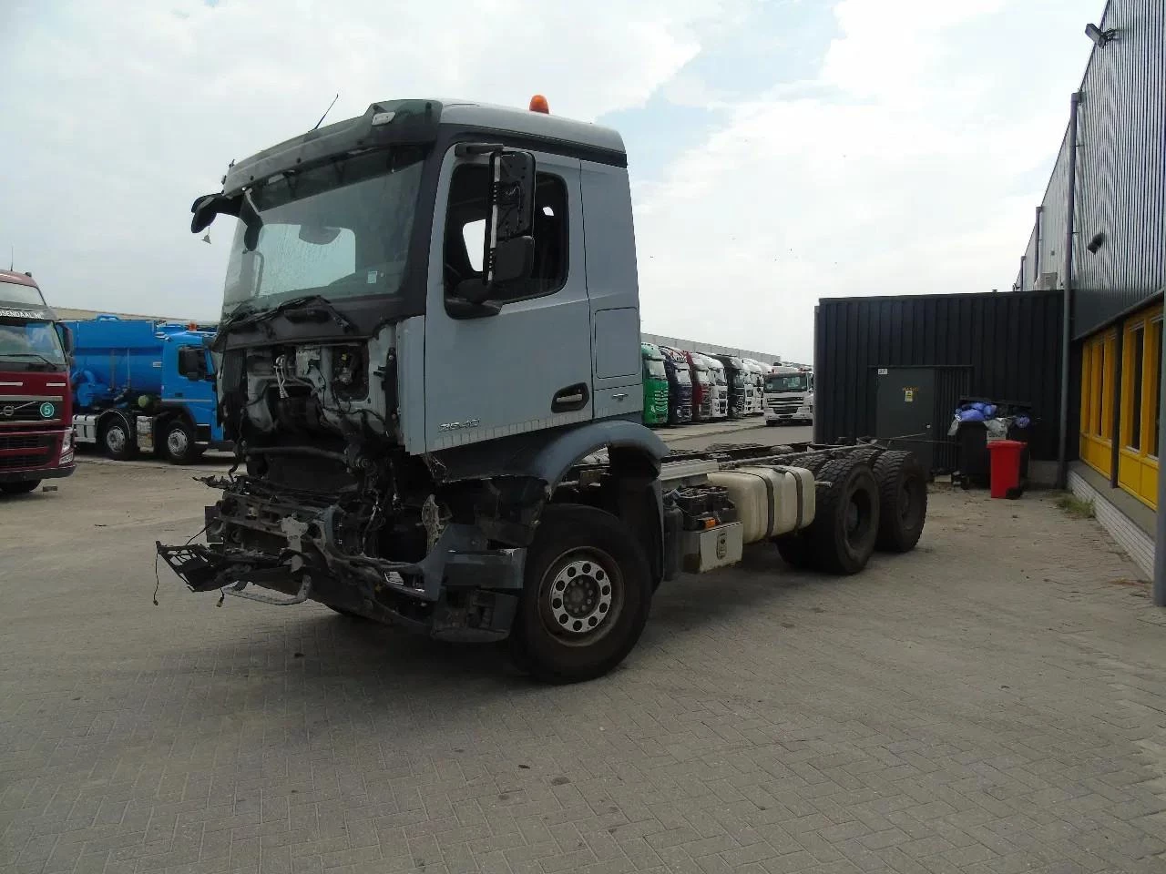 Mercedes-Benz Arocs 2013 Bild 2