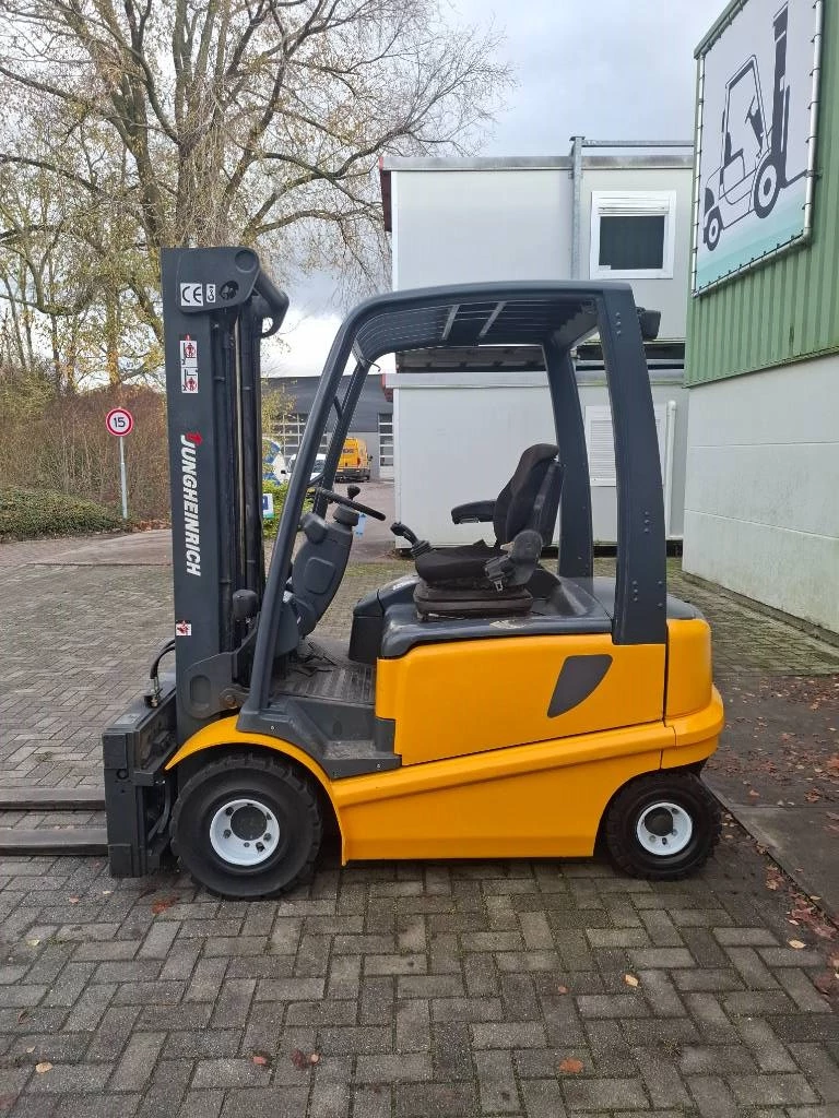 Jungheinrich - EFGVAC25MP Heftruck afbeelding 1