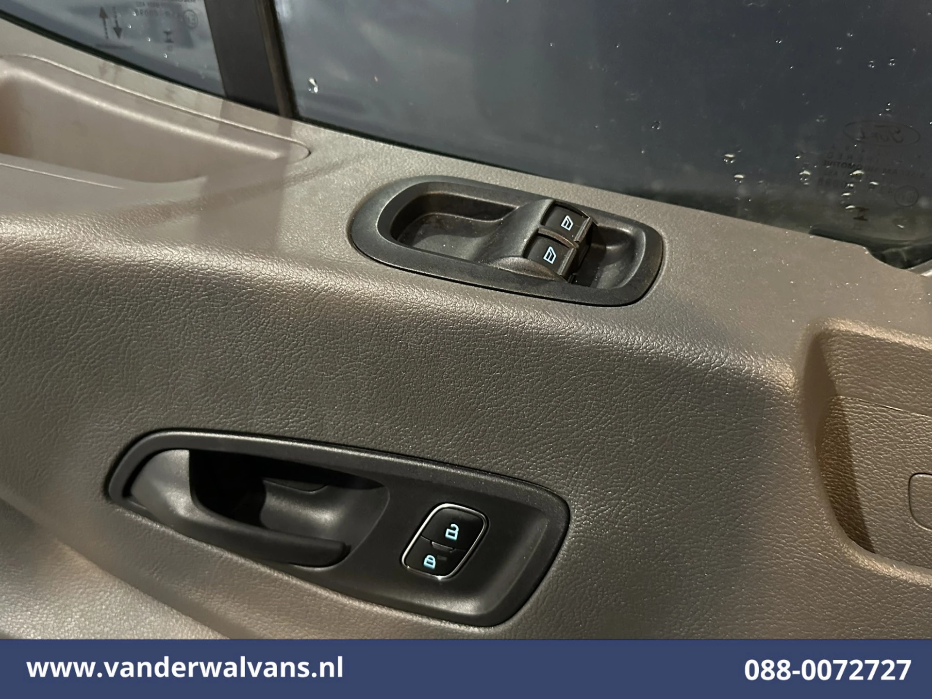 Ford Transit 2024 - 2.0 TDCI 130pk L3H3 Euro6 Airco | Camera | Apple Carplay | Cruisecontrol obrázek 18