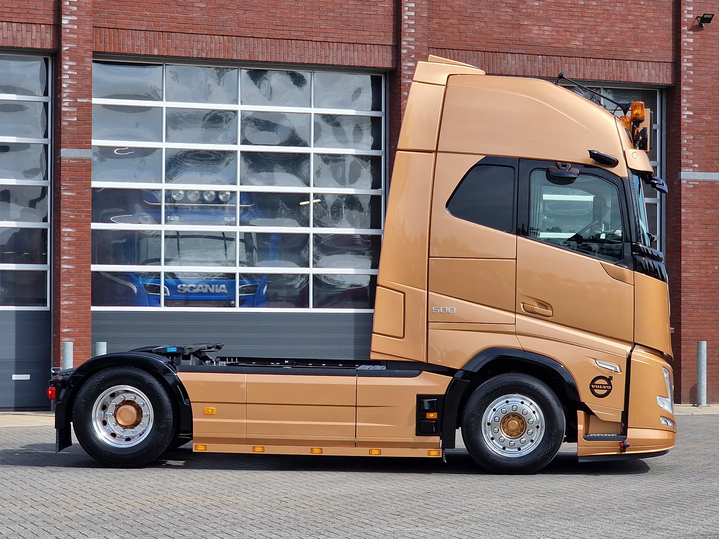Volvo FH 2026 - 13.500 Aero Globetrotter XL 4x2 - New - Full spec - BUFFL interior - Retarder image 9