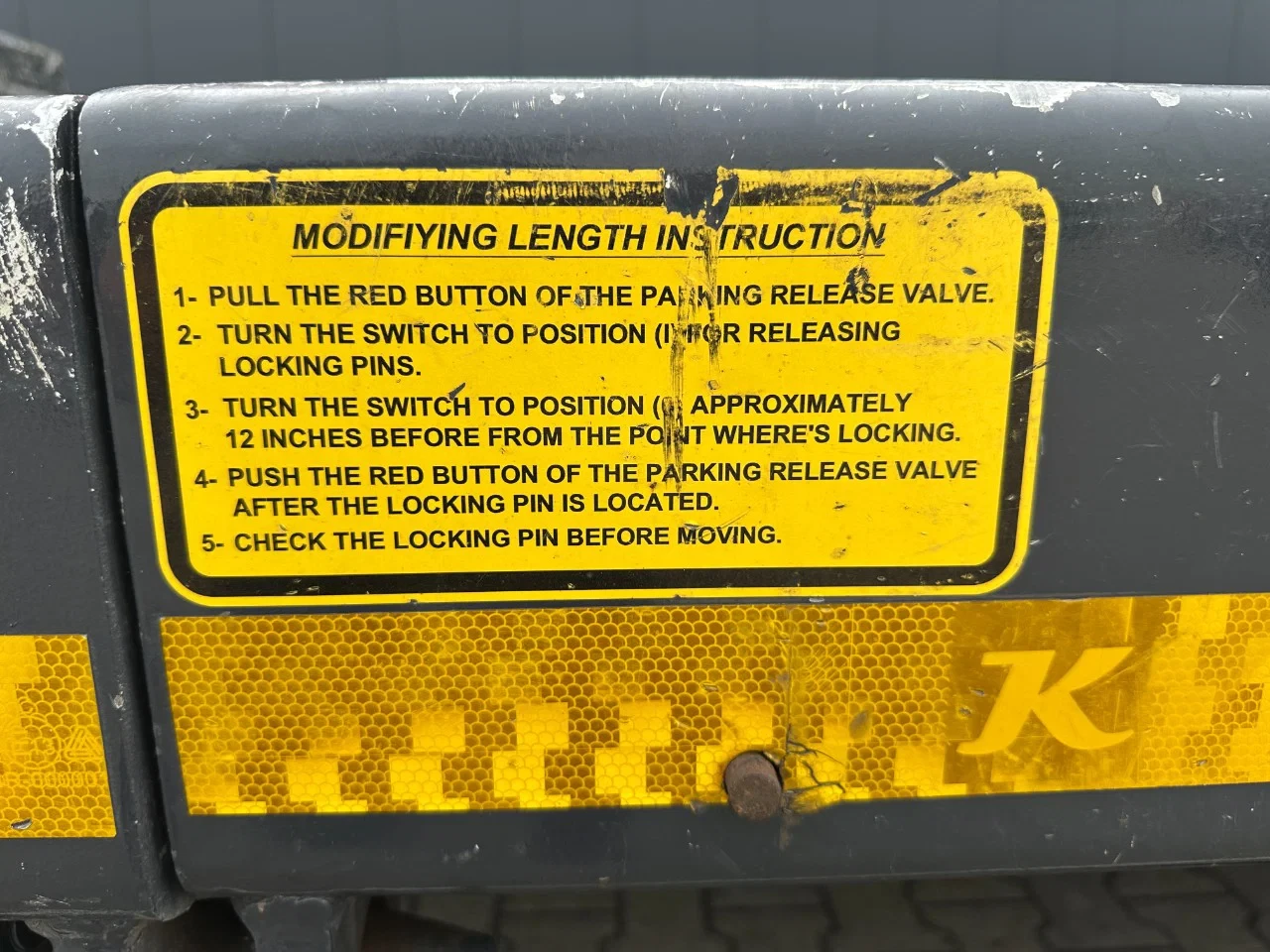 Kässbohrer 2022 - Lowbed / 6.00m extendable / hydraulic ramps / steering-axle / lift-axle afbeelding 30