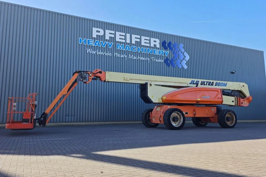 JLG 2013 - 1250AJP Diesel, 4x4x4 Drive, 40.1m Working Height, immagine 1