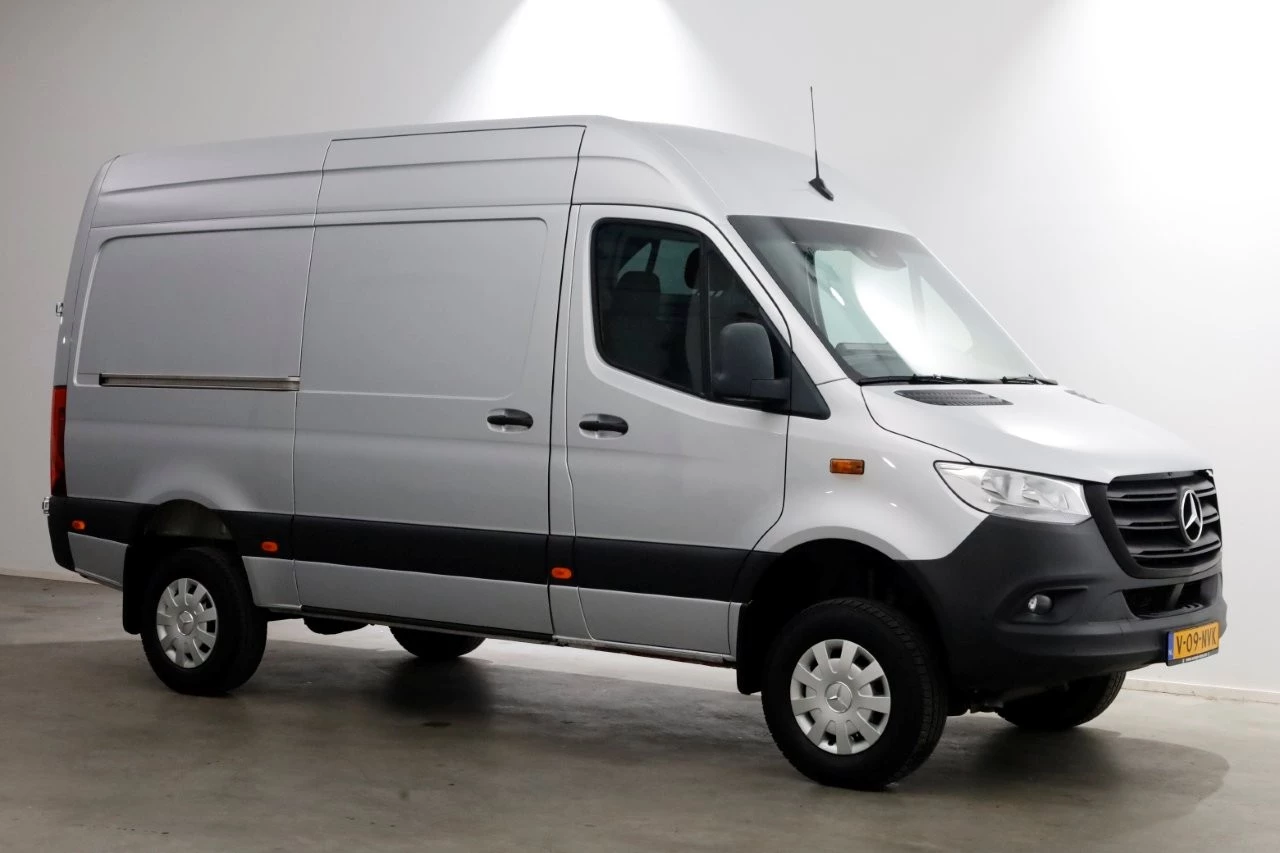 Mercedes-Benz Sprinter 2019 - 316 CDI 163pk E6 L2H2 4x4 ZG1 Airco/Navi/Camera 12-2019 image 10