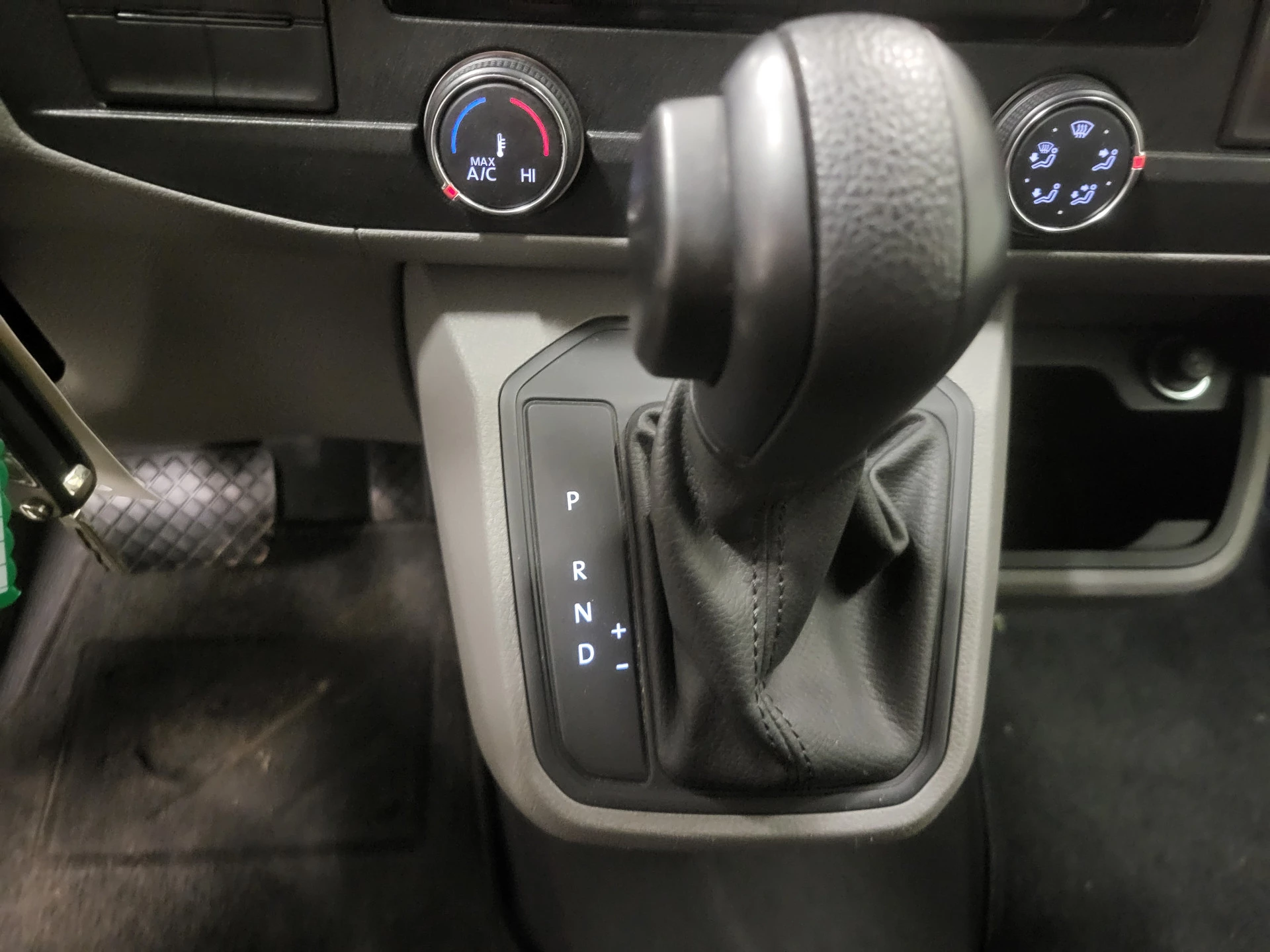 Volkswagen Transporter 2022 - 2.0TDI 150pk L2/H1 Automaat Euro 6! Bild 11