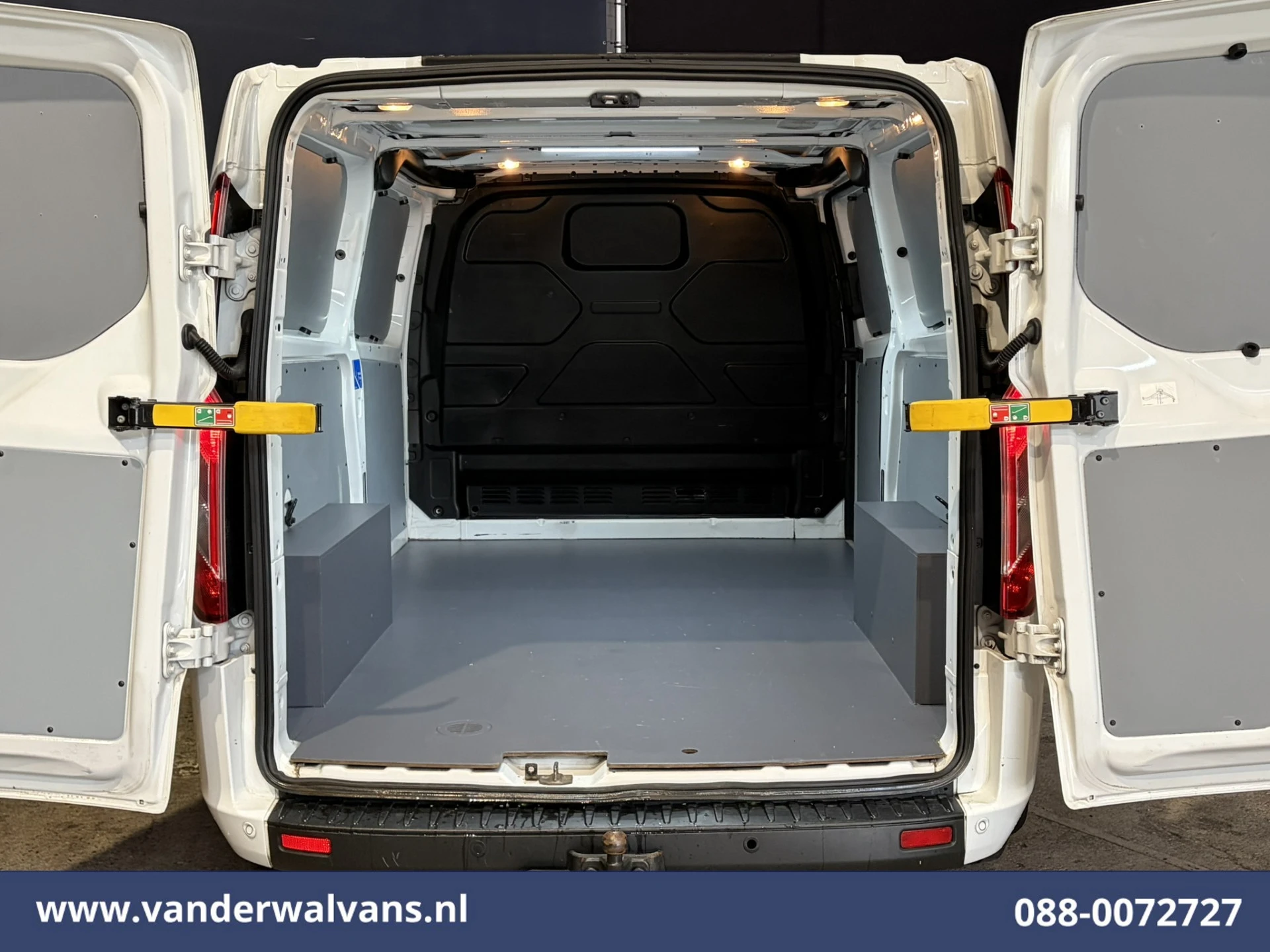 Ford Transit Custom 2022 - 2.0 TDCI 130pk L2H1 Euro6 Airco | Camera | Apple Carplay | LED | Cruisecontrol | 2800kg Trekhaak image 13