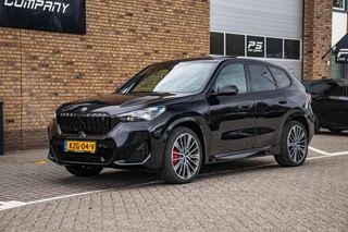 BMW iX1 2023 - xDrive30 67 kWh M-Sport Pro, BTW, SOH 96%, Pano afbeelding 2 miniatuur