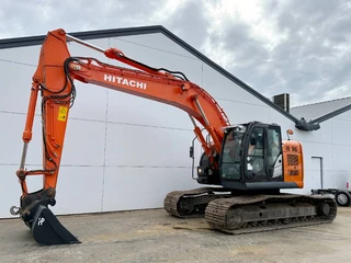 Hitachi 2016 - ZX225LC-5B - New Bucket / Automatic Greasing / CAM obrázek 2 náhled