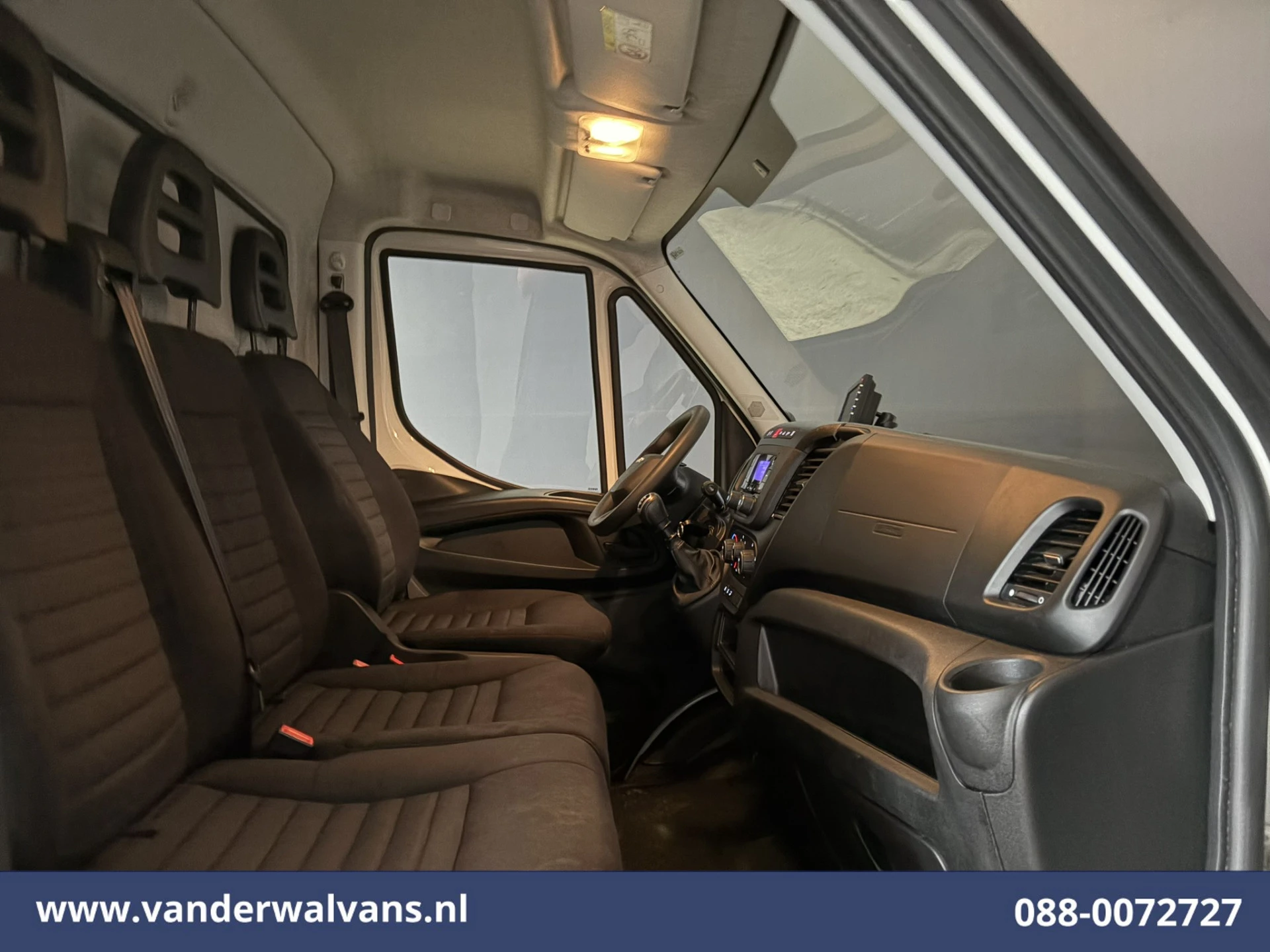 Iveco Daily 2024 - 35C16H 157pk Bakwagen Laadklep Euro6 Airco | Camera | Bijrijdersbank afbeelding 6