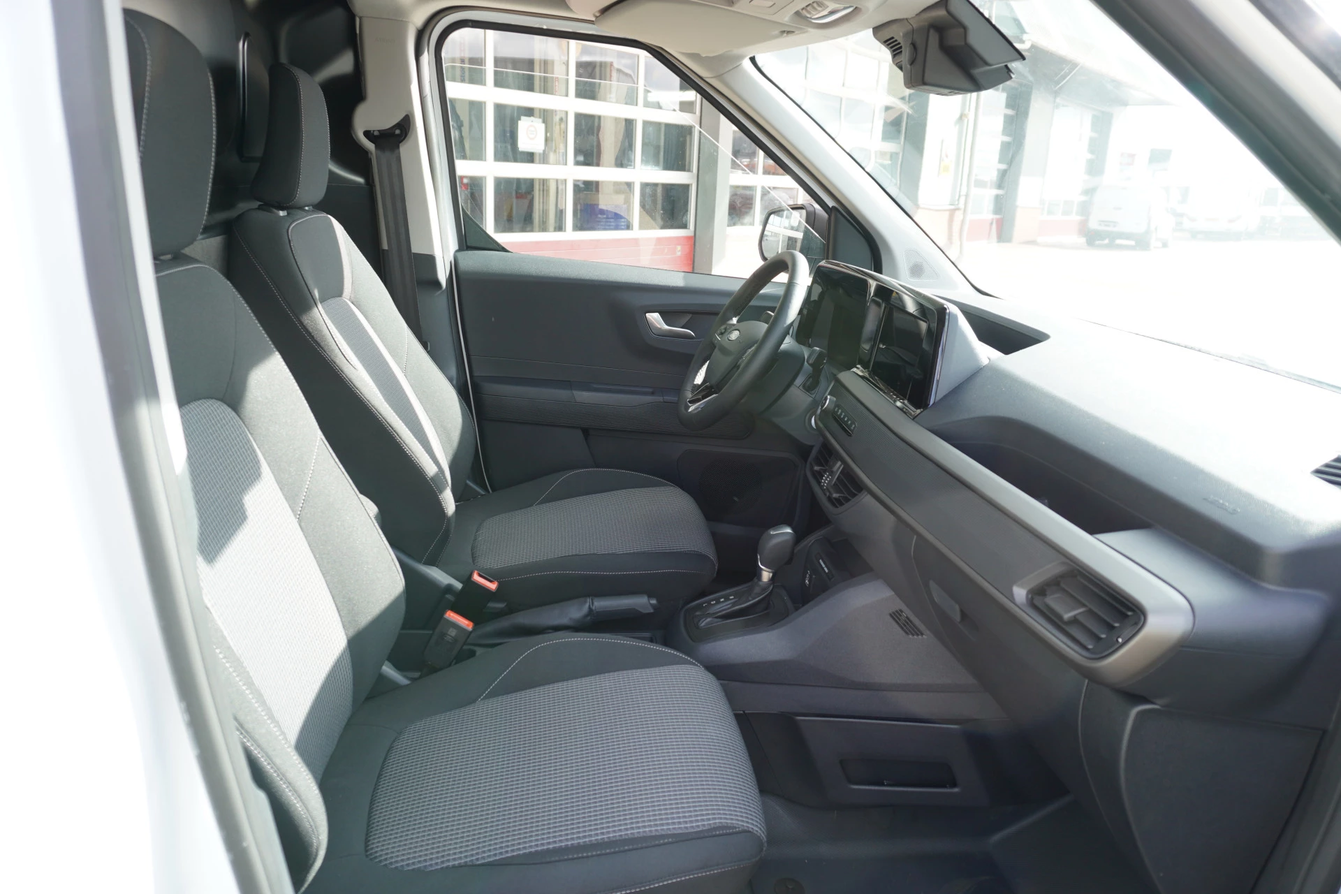 Ford Transit Courier 2024 - 1.0 EcoBoost 125PK Trend Benzine Automaat obrázek 12