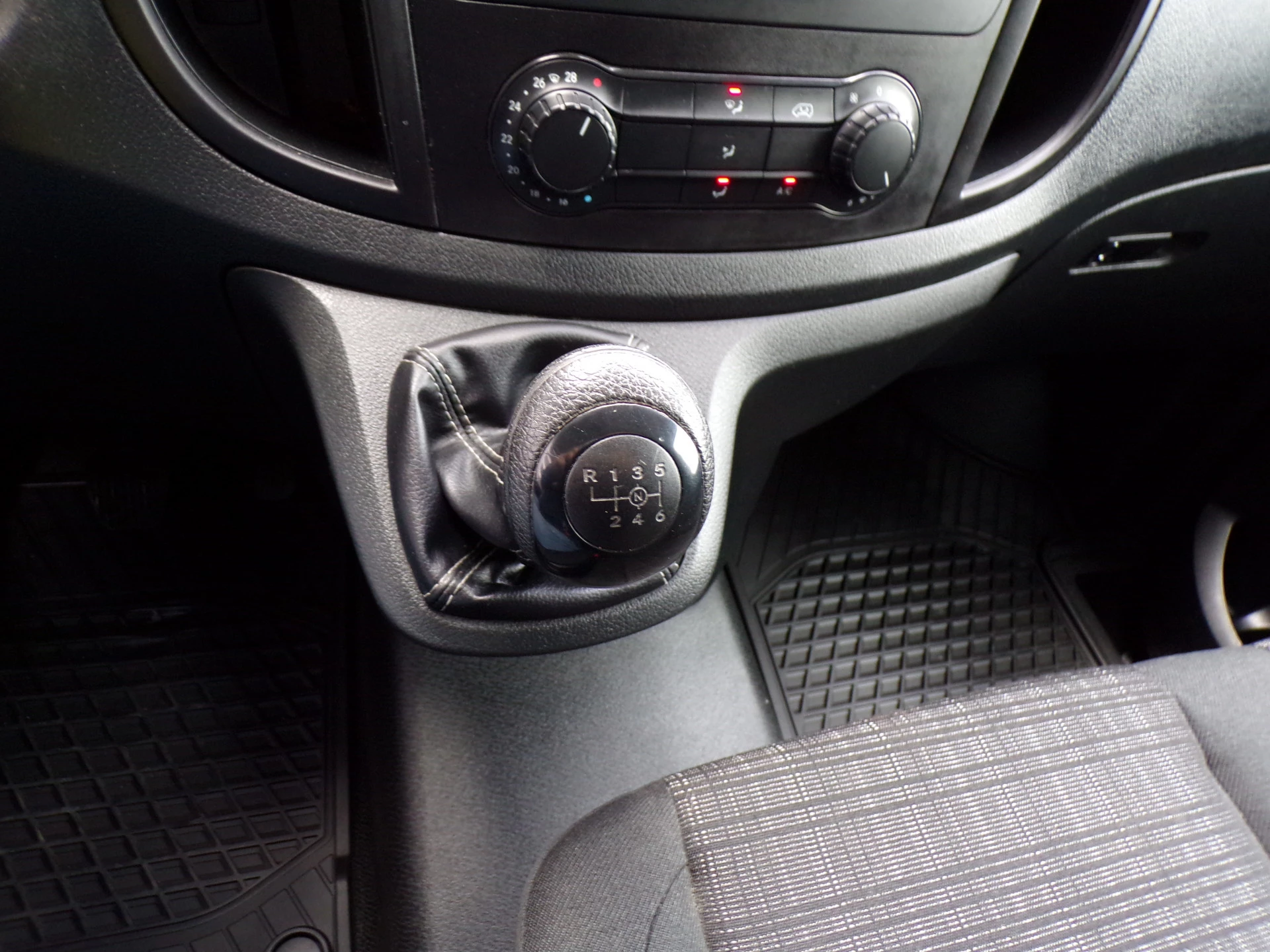 Mercedes-Benz Vito 2018 - 111 CDI Lang/Airco Euro 6 Bild 7
