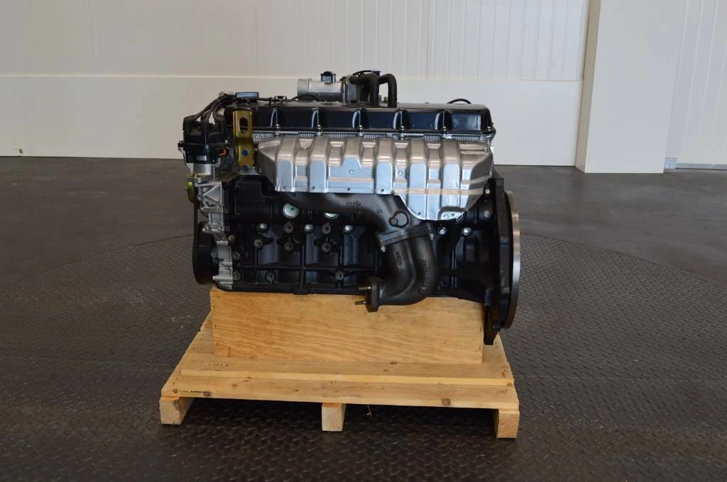 Nissan - TB45 forklift engine, Brand new! 100% original изображение 6