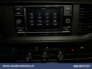 Volkswagen Transporter 2020 - 2.0 TDI L2H1 Euro6 Airco | Apple Carplay | Imperiaal | Cruisecontrol | Camera | Trekhaak image 14