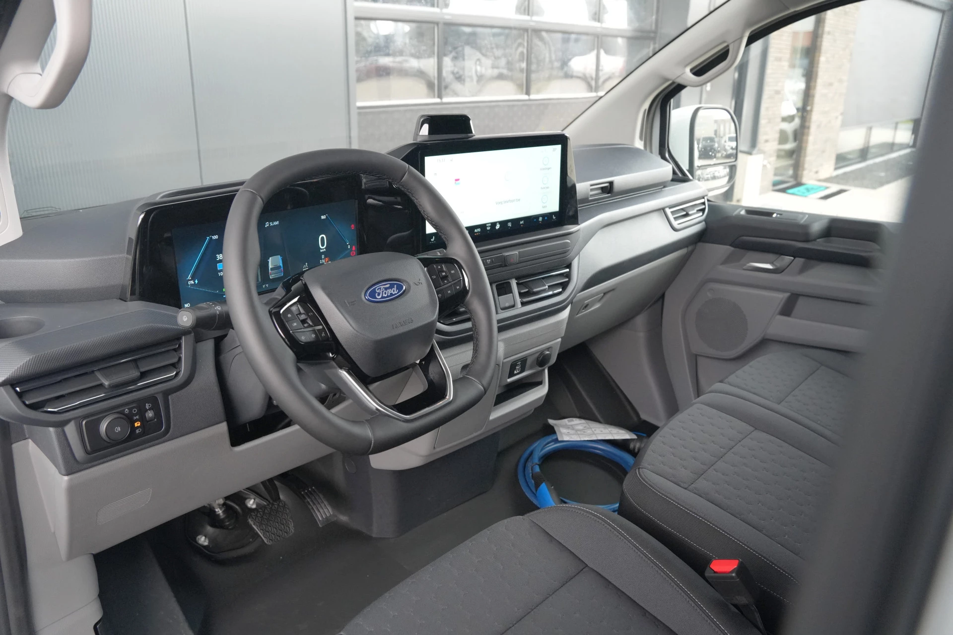 Ford E-Transit Custom 2026 - 320 L1H1 Limited 71 kWh 218pk - 2x Schuifdeur - Trekhaak - Camera - Carplay - Rijklaar obrázek 15
