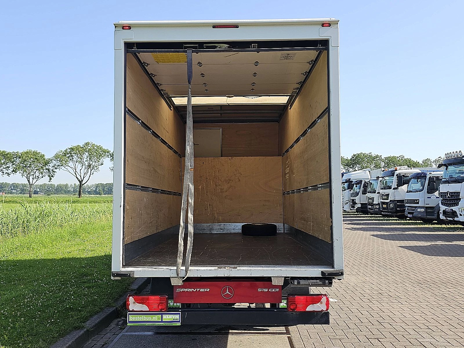 Mercedes-Benz Sprinter 2022 - 515 imagen 13