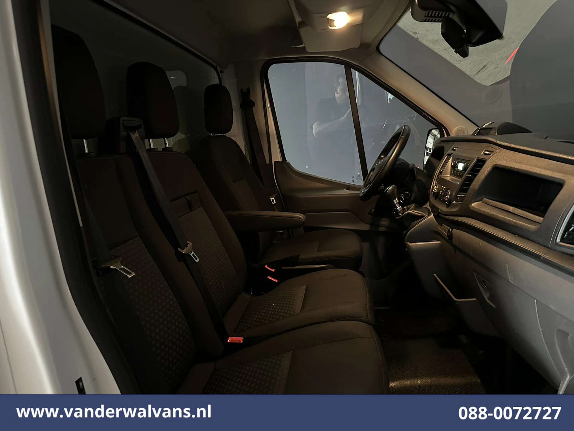 Ford Transit 2022 - 2.0 TDCI 161pk Bakwagen Laadklep Euro6 Airco | Cruisecontrol | Verwarmde voorruit изображение 7