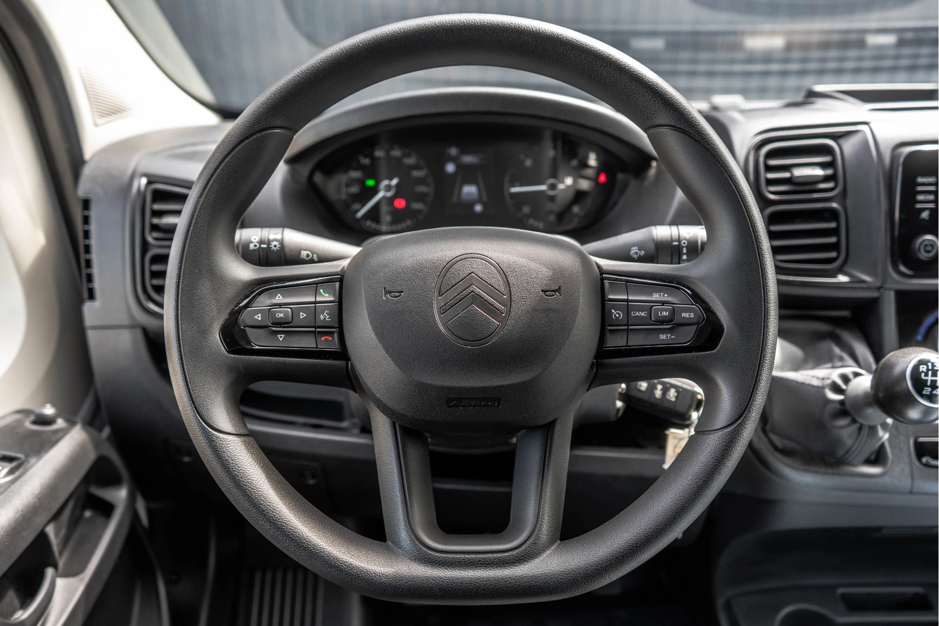 Citroën Jumper 2024 - 2.2 BlueHDi L4H3 | Nieuwstaat | 140 PK | Camera | Cruise | Airco | Lane Assist obrázek 14