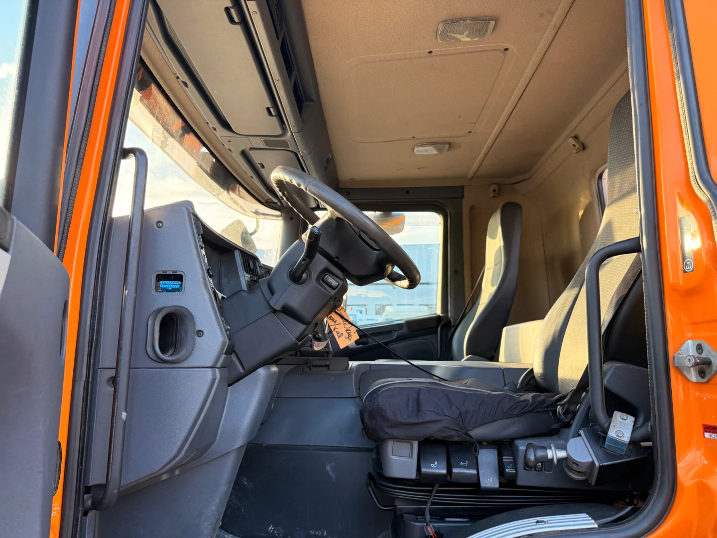 Scania P 2011 - P400 6x4 / Kipper / Retarder / Fassi F235AXP.24 / Maar 286432km afbeelding 9