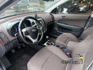 Hyundai i30 2011 - CW 1.4i i-Motion / apk 7-2027 obrazek 14