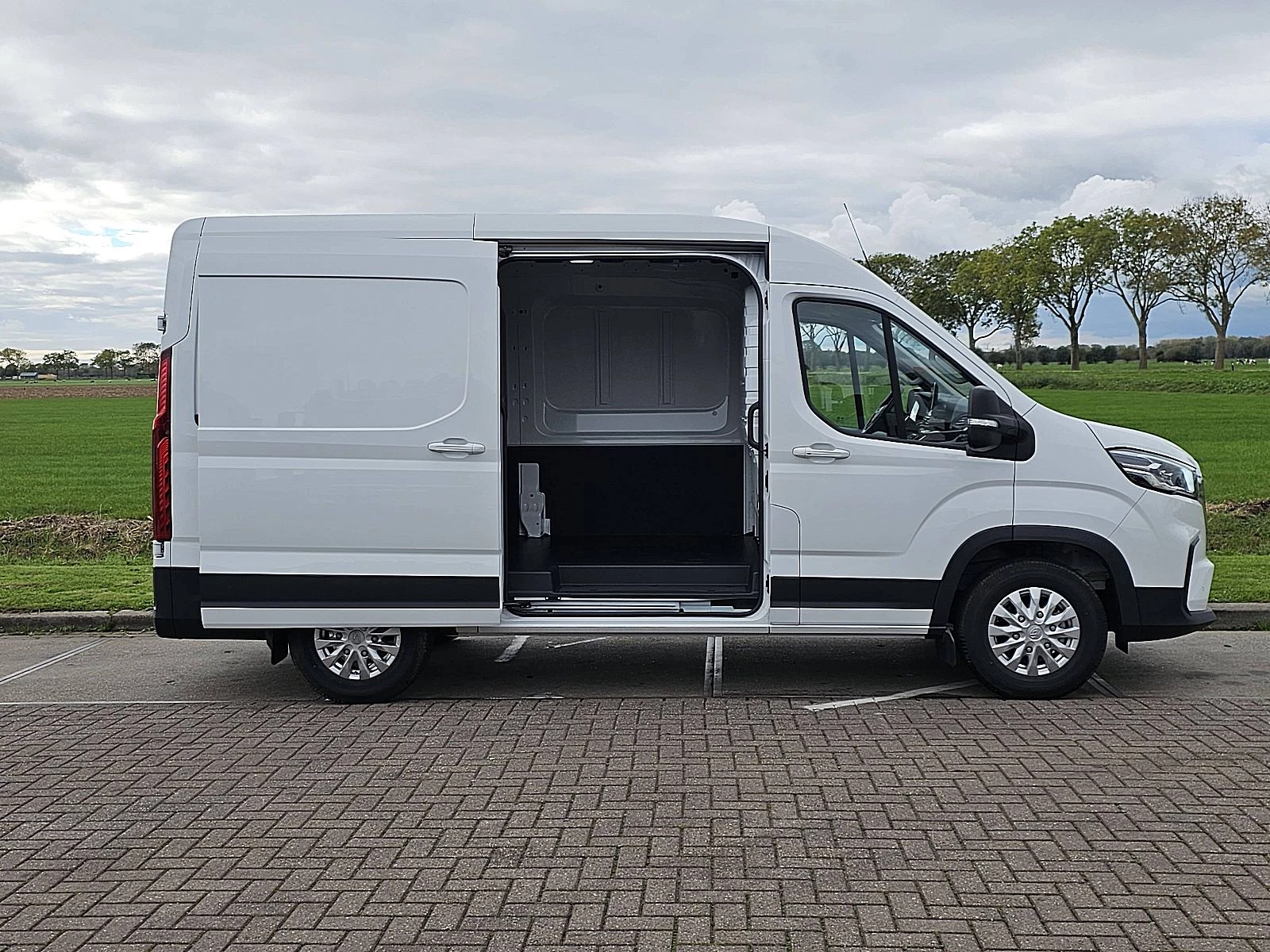 Maxus eDeliver9 2025 imagem 12