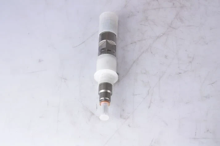 Volvo - Fuel System Injector gebruikt/getest afbeelding 1
