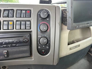 Renault Kerax 380 2014 - N/A obrazek 9