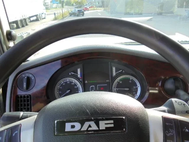 DAF XF 106.460 2016 - SUPER SPACE CAB imagen 10