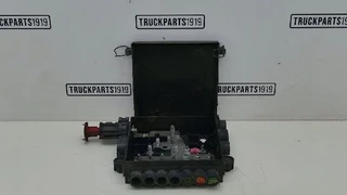 Mercedes-Benz - Electrical System Zekeringen box MB MP4 for sale