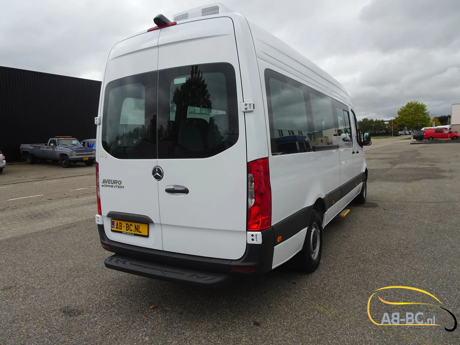 Mercedes-Benz eSprinter - 17 Seats Electric Range: 465 km Bild 5