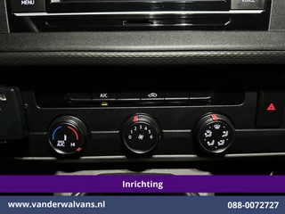 Volkswagen Transporter 2020 - 2.0 TDI L2H1 inrichting Euro6 Airco | Omvormer | Camera | Imperiaal | Apple Carplay | Cruisecontrol | Trekhaak afbeelding 6
