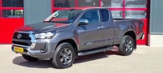 Toyota Hilux 2022 - 2.4 D-4D 4x4 Automaat | 150pk | Luxe uitvoering Hilux 2.4 D-4D 4x4 Automaat afbeelding 8