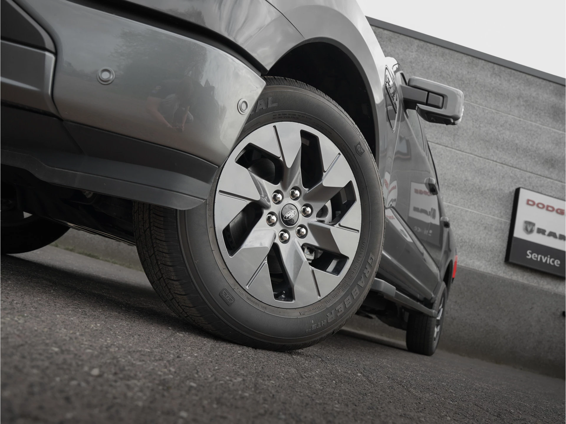 Ford F-150 2023 - Lightning Lariat Standard Range Bild 7