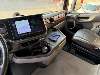 Scania S 2025 - SUPER 560S / ENGINE RUNNING / RETARDER / OVERDRIVE / !!!ONLY:56962 KM!!! / DOUBLE TANK / PARKCOOL / DIGITAL DASH / LEATHER / AUTOMATIC / EURO-6 / 2025 bild 20