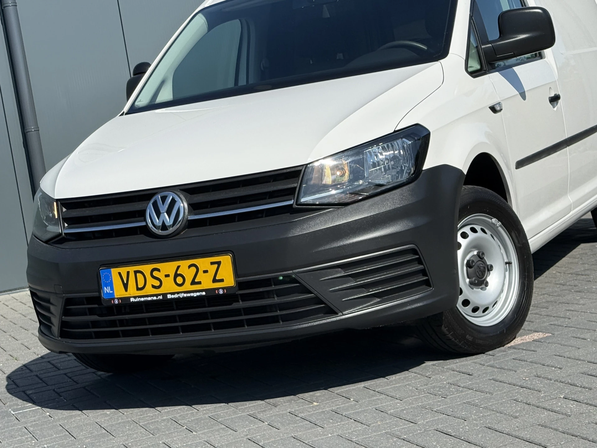 Volkswagen Caddy 2020 - 2.0 TDI 102 PK / L2H1 / MAXI / ORIG. NL / AIRCO / NAVIGATIE / PDC afbeelding 17
