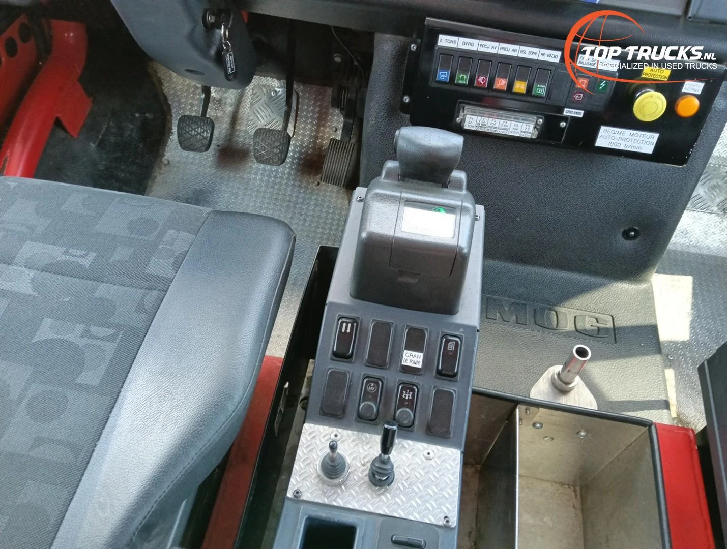 Mercedes-Benz Unimog U 5000 2009 zdjęcie 12