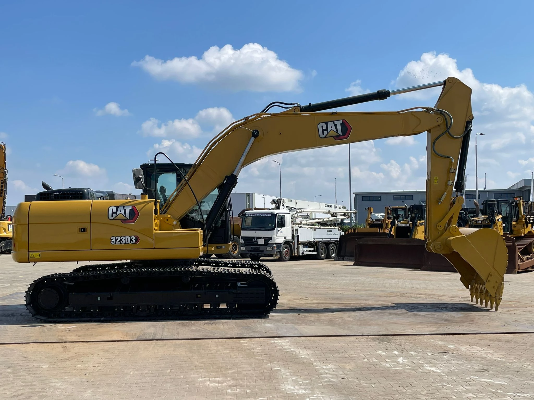 Caterpillar 323D3 2025 imagen 6