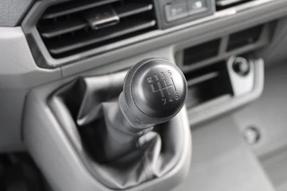 Volkswagen Crafter 2024 - 30 2.0 TDI L3H3 140pk - Navigatie - DAB - Geveerde Stoel - Camera - Carplay - Rijklaar obrazek 37