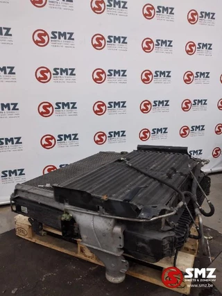 Mercedes-Benz Actros 2014 - Occ radiator Mercedes MP4 A9605002701 image 1