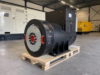 2025 - DPX CJ634E - 1000 kVA Alternator - DPX-33915 obrázek 2 náhled